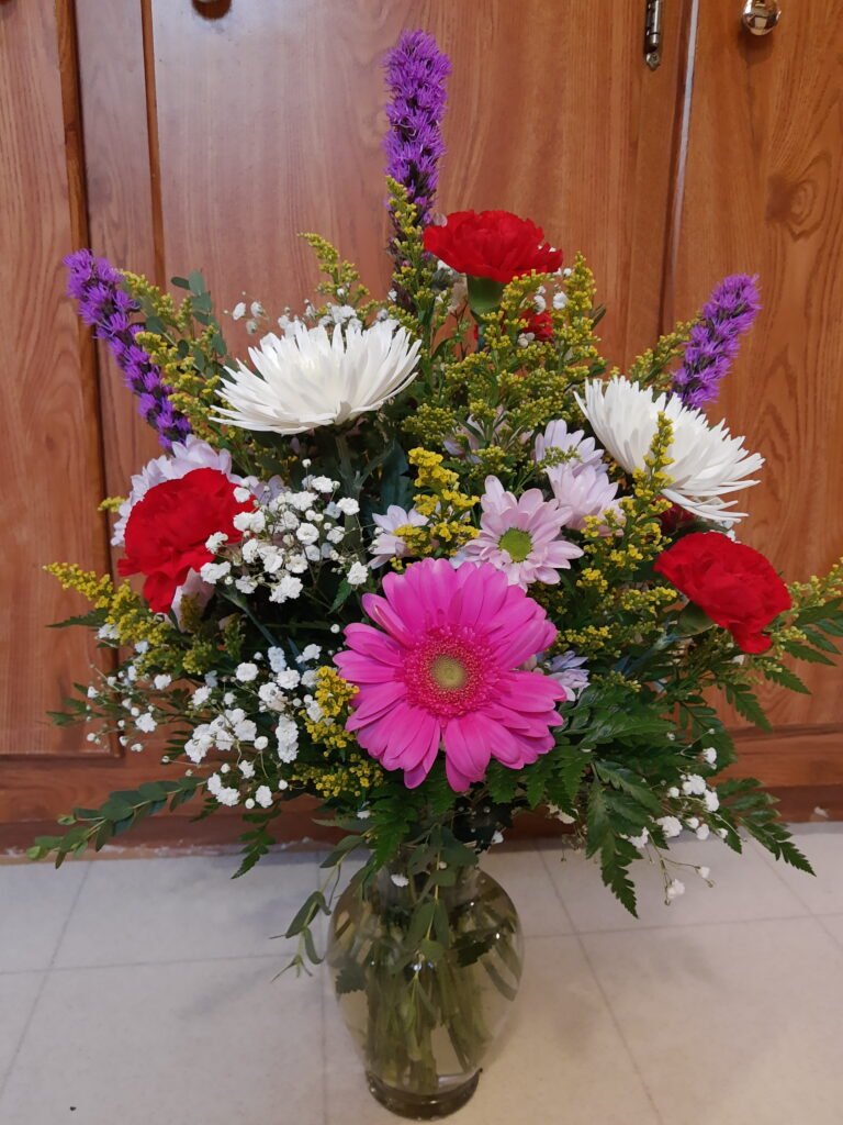 Small vase arrangement